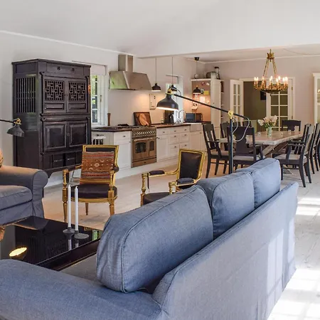 5 Bedroom Lovely In Дом отдыха