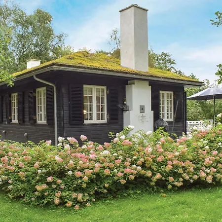 Σπίτι διακοπών 5 Bedroom Lovely In *