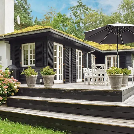 5 Bedroom Lovely In *