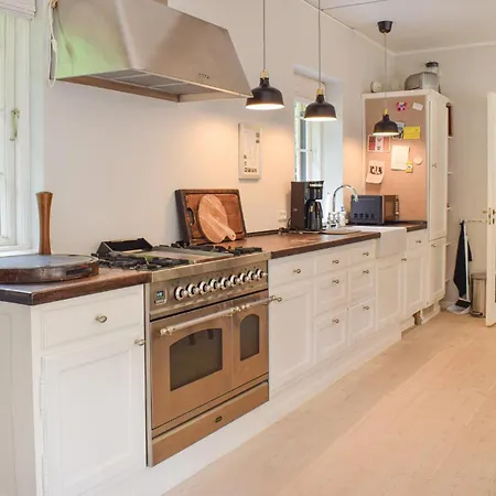 5 Bedroom Lovely In Дом отдыха Хорнбек